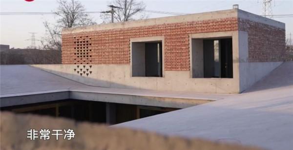 甘肅一家老農花132萬改造房子，卻被整成紅磚毛坯房？網友：心疼