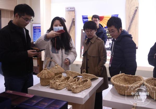 吉鏡頭丨“高質量發展看吉林”網路主題活動採訪團走進長白山景區和朝鮮族特色村光東村