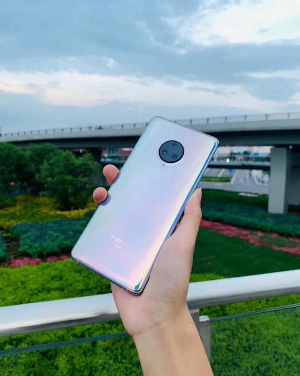 盤點那些年我們用過的“真全面屏”手機，一加7pro久久不能忘懷