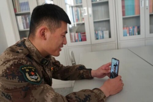 雙胞胎同年考上大學，同年參軍入伍守衛祖國邊防線！這樣的人生不要太精彩