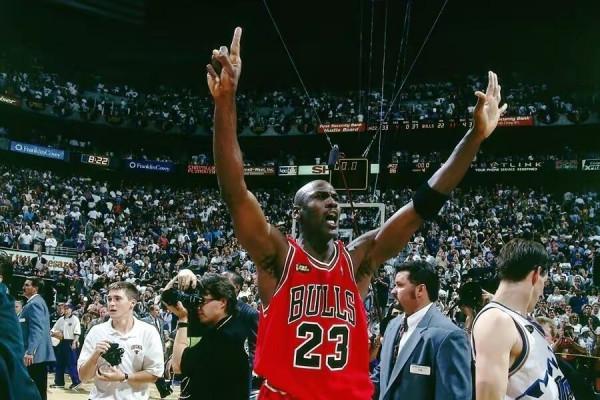 生涯100次拿下40&plus;有多難？歷史僅4人做到，現役1人，詹杜都未上榜