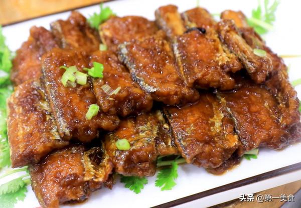 帶魚怎麼做才好吃，廚師長分享飯店秘製做法，鮮香入味，醬香濃郁