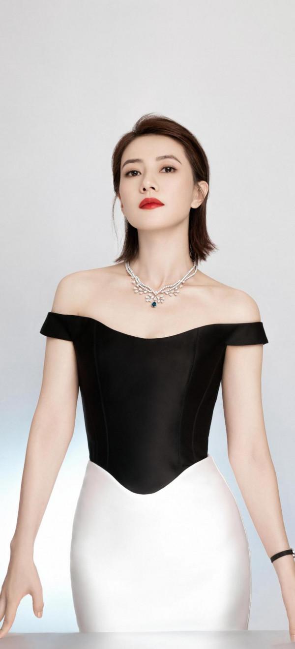 “街拍女王”高圓圓高畫質桌布