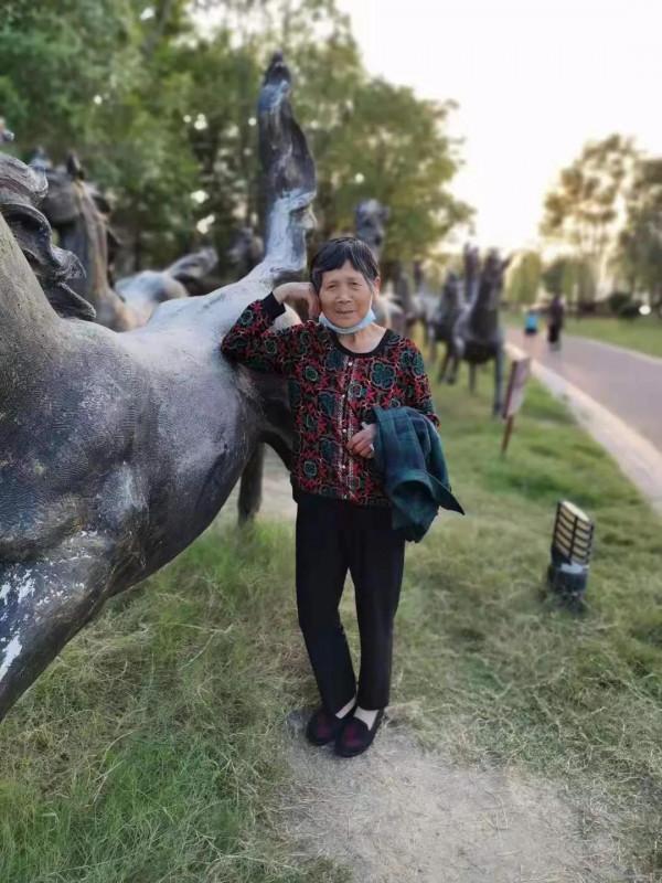 玉岸：我的父親和母親