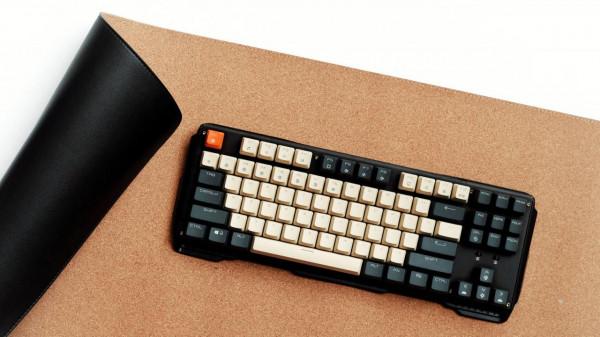 賤驢鍵鼠套裝：高顏值有RGB還能換軸，玩遊戲太香了