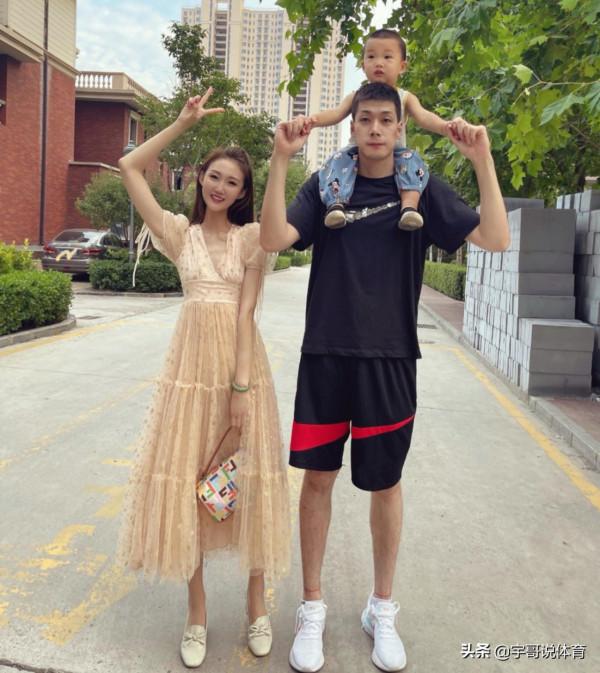 人生贏家任駿飛!開2家餐廳籤4年頂薪合同,嬌妻空姐出身博士在讀 人生贏家任駿飛!開2家餐廳籤4年頂薪合同,嬌妻空姐出身博士在讀