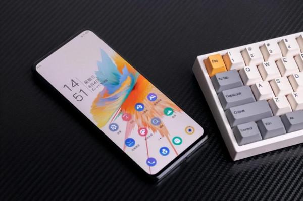 一千多的手機和七八千的手機，到底有啥區別？是智商稅嗎？