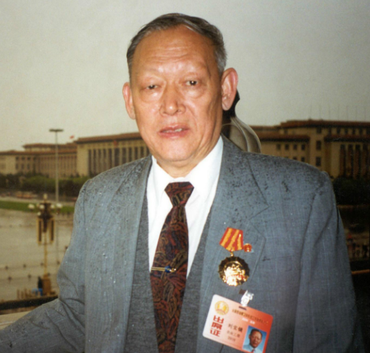 1月13日出生的名人偉人大全 1月13日出生的名人偉人大全