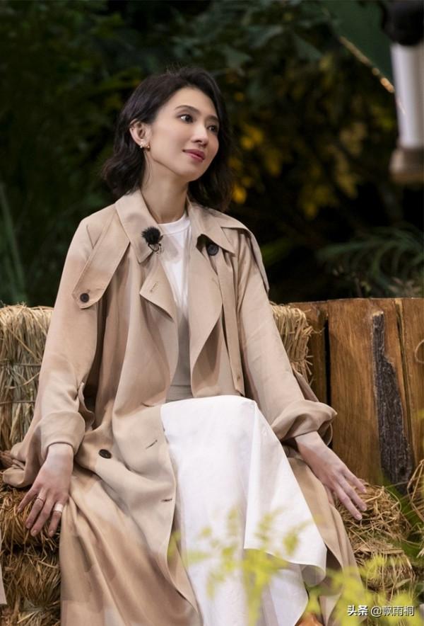 &OpenCurlyDoubleQuote;膽小鬼&rdquo;戴佩妮：愛與被愛，無非是驚豔了時光又溫柔了歲月