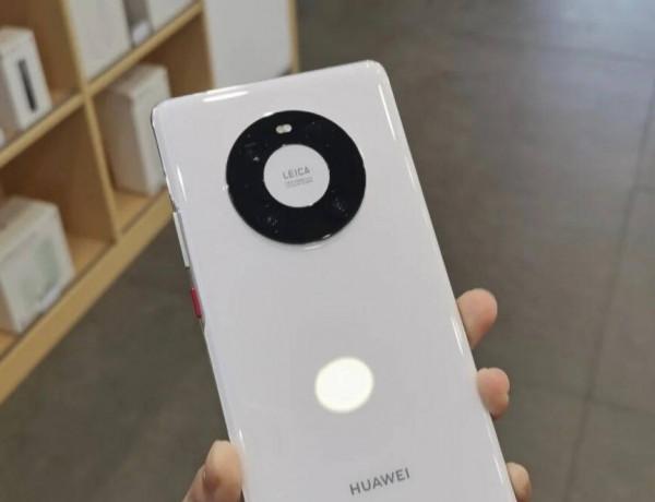 買華為還是選蘋果?咱就從多角度對比兩者差距,這次可算不糾結了 買華為還是選蘋果?咱就從多角度對比兩者差距,這次可算不糾結了