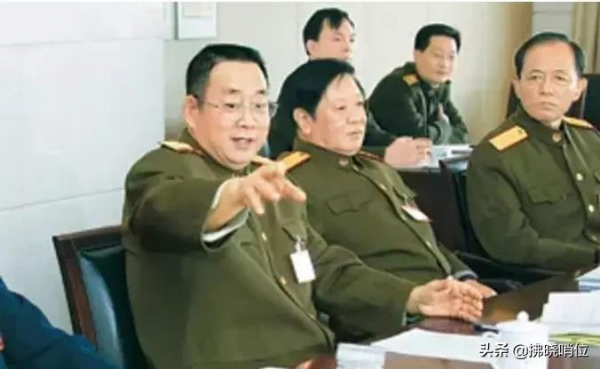 部隊剛上戰場，廖錫龍副司令員突襲檢查——黃俊杰師長憶老山