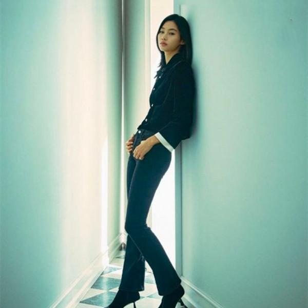 被《魷魚遊戲》女主驚豔，現實中是一名模特，穿衣風格冷冽且帥氣