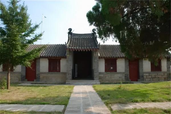 抓了100多俘虜，返回途中一個偽軍悄悄溜掉了，誰也沒注意