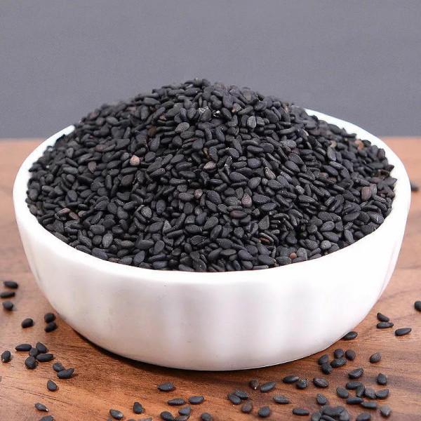 天冷了，老年人要記得吃8種“護心”食物，價格不高，人人吃得起