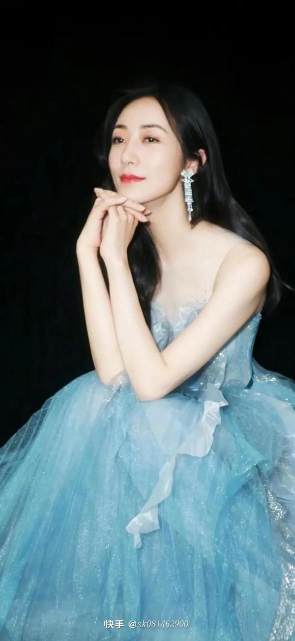 韓雪不愧是軍人家庭出身,氣質不是一般女星能比的 韓雪不愧是軍人家庭出身,氣質不是一般女星能比的