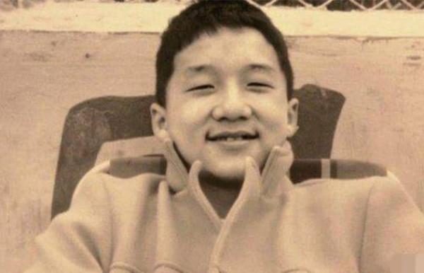 表面鋼鐵硬漢，其實也是“整容臉”！這5位影帝你真的瞭解嗎？