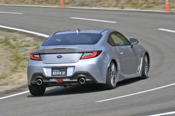 月花費差406元，全新寶馬2系Coupe和全新斯巴魯BRZ養車誰更便宜？