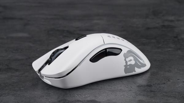 Glorious Model D無線輕量化遊戲滑鼠評測：模範手感