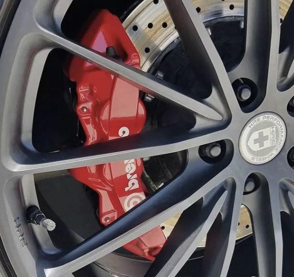 低趴低調亦奢華:特斯拉Model S寬體改裝 低趴低調亦奢華:特斯拉Model S寬體改裝