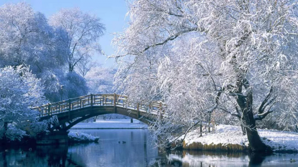 冬至——陰極之至，陽氣始生，日南至，日短之至，日影長之至