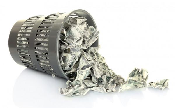 假如人民幣在全球自由流通，最先崩潰的是哪一個貨幣？