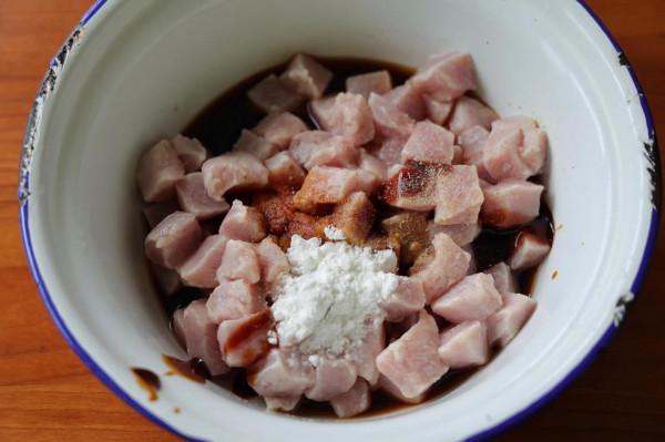 可以當零食吃的豬肉做法，焦香有嚼勁，不用油炸，健康又解饞