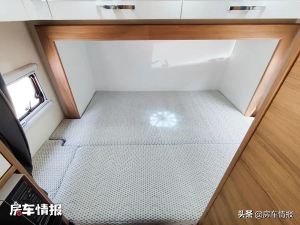 新款依途房車,有航空鋁車身和2張2米大床,四口之家玩安心又舒服 新款依途房車,有航空鋁車身和2張2米大床,四口之家玩安心又舒服