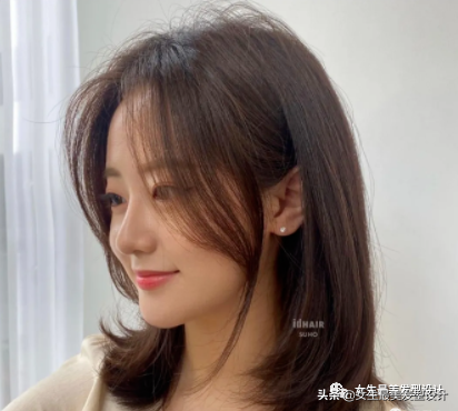 時尚永不過時！年尾“鎖骨發”