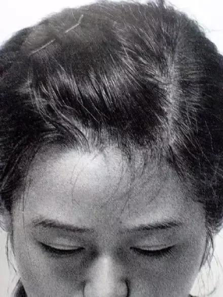 冷軍的寫實素描作品 冷軍的寫實素描作品