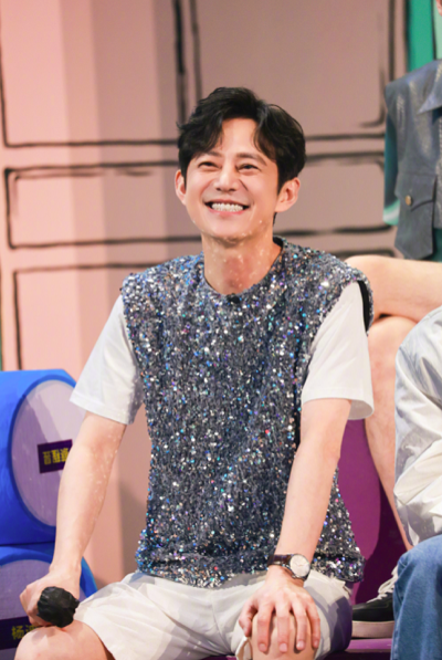 眾星現身烏鎮聚會,何炅當場喝醉抱著周迅痛哭,黃磊忙在一旁安慰 眾星現身烏鎮聚會,何炅當場喝醉抱著周迅痛哭,黃磊忙在一旁安慰