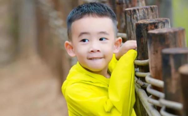 5位星二代,一看就知道是誰的孩子,父母的標誌性特徵被完美繼承 5位星二代,一看就知道是誰的孩子,父母的標誌性特徵被完美繼承