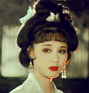 別再亂動臉上的痣了！這些中年女星把痣變成特色，個個有靈氣