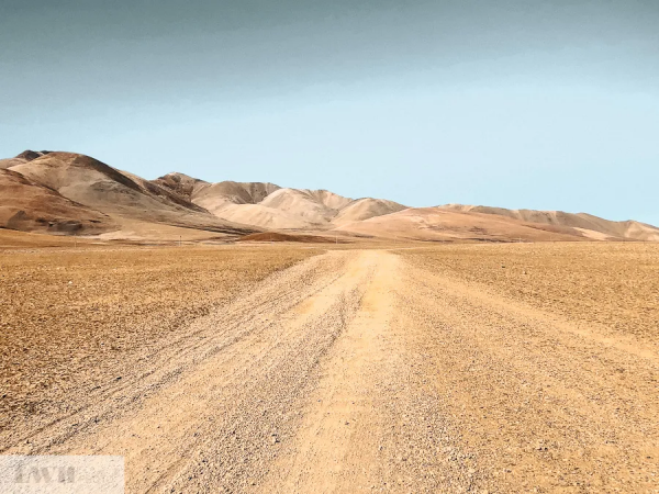 兩個人，一輛車，阿里北線無人區穿越