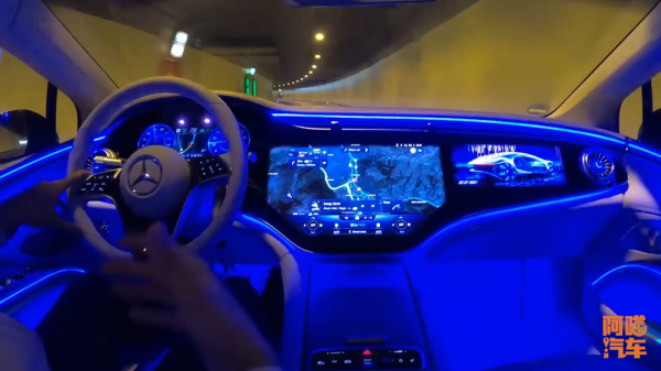 汽車螢幕是不是越大越好？實體按鍵都取消了，這樣的設計你喜歡嗎