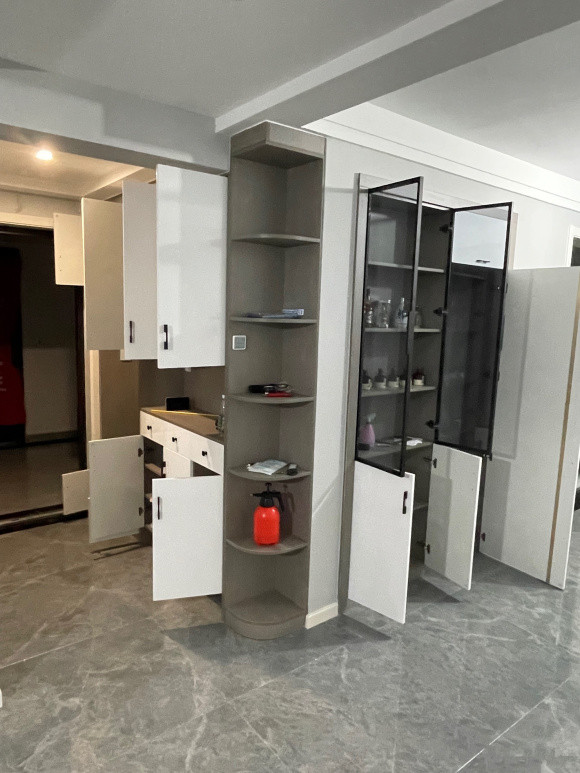 4個月，硬裝還沒結束，廚房沒裝，只吊了頂，全屋都是窄邊雙眼皮