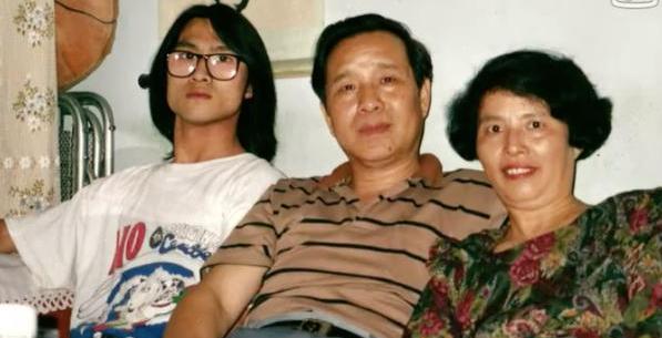 汪峰：對早逝的父親有愧疚，天堂裡有一雙媽媽的眼睛