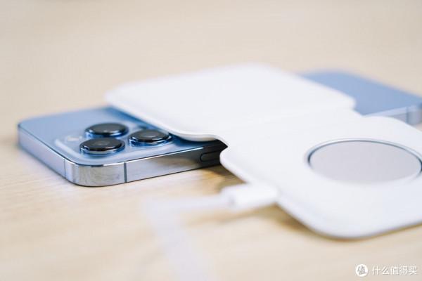 iPhone 13 Pro首發上手，一文看懂殼膜、充電、MagSafe那些事