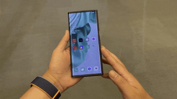 「摺疊屏」能復現天馬行空的手機形態嗎？