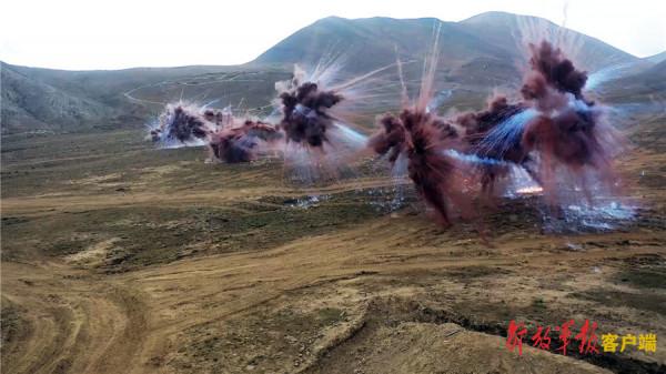 海拔4000米,直擊高原演訓場 海拔4000米,直擊高原演訓場