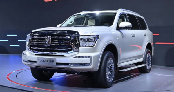 90秒車訊｜疑似蔚來ET5諜照曝光 坦克500 HEV車型亮相