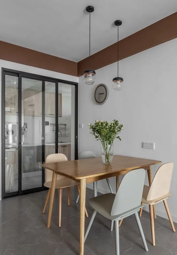 小尼宅配 | 112m²北歐簡約三居室，全屋定製僅花費19萬