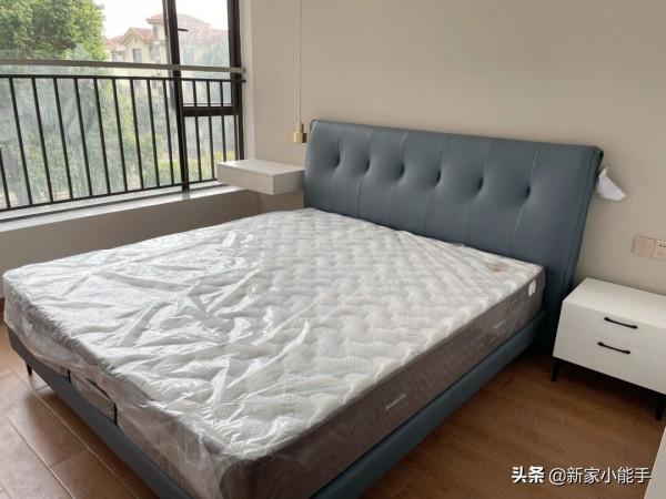 辛苦三個月完工，做開放式廚房非常滿意，無主燈的設計很贊