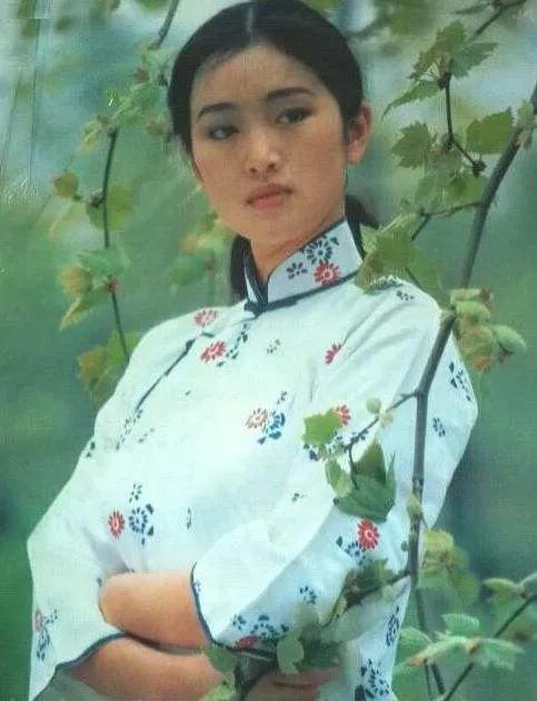 一組鞏俐還沒有成為鞏皇的照片：好清純好美麗，大家喜歡她嗎？