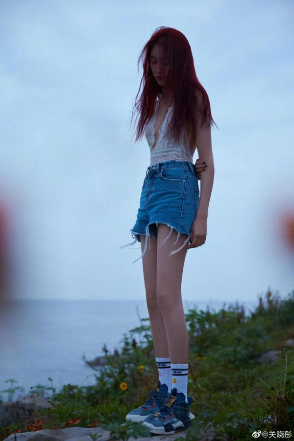 關曉彤24歲生日福利照 微信頭像照片有了