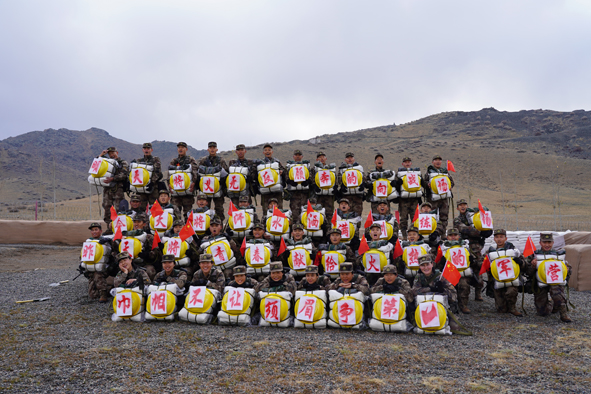 不平凡的蛻變！“00”後新兵迎來首次拉練