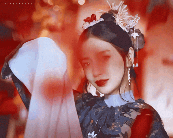 楊冪撞上趙麗穎,國風造型PK誰贏了? 楊冪撞上趙麗穎,國風造型PK誰贏了?