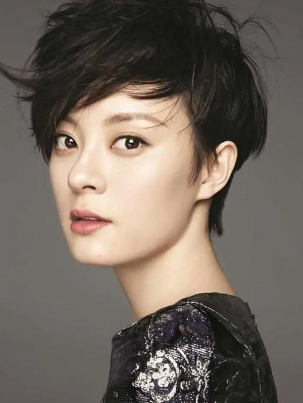 強拗少女人設的她們,是不是該醒醒了? 強拗少女人設的她們,是不是該醒醒了?