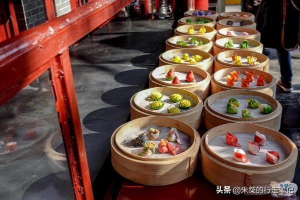 大年三十雖過，但新春氣息依舊未減，盤點那些罕見的年夜飯