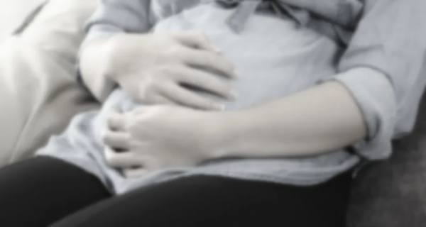 產檢很順利，懷孕33周子宮卻突然破裂，肚子裡全是“血塊”