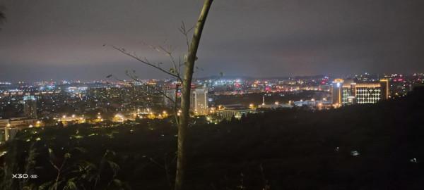 山頂看城市“高顏值”「晉江勝蹟-羅裳山」